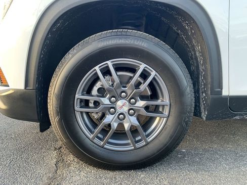 Used 2025 GMC Acadia Elevation image 18