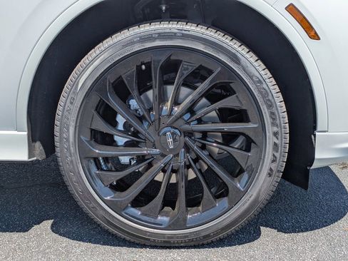 New 2026 Lincoln Aviator Reserve RWD image 11
