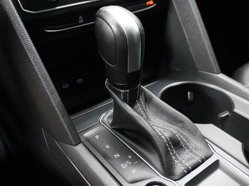 Used 2021 Volkswagen Atlas SE w/ Panoramic Sunroof Package image 23