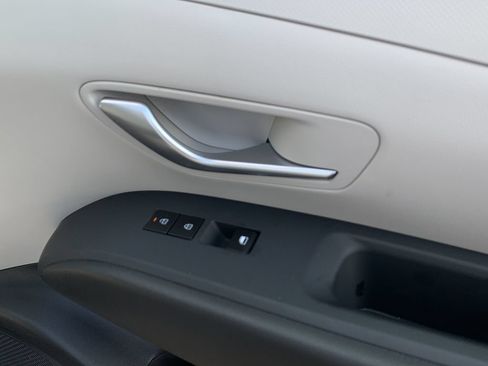Used 2026 Hyundai Tucson SE FWD image 34