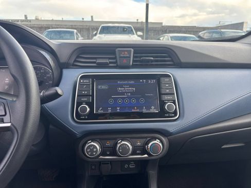 Used 2025 Nissan Versa SV FWD image 17