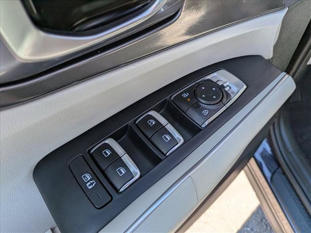 Used 2025 Kia Sorento EX FWD image 30
