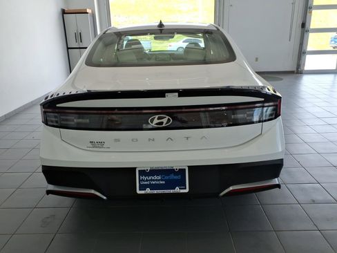 Used 2025 Hyundai Sonata SE FWD image 6