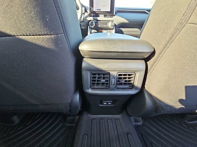 Used 2024 Toyota RAV4 XLE AWD/4WD image 23