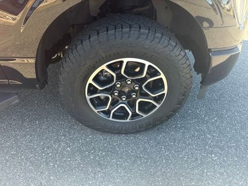 Used 2021 Ford F150 Lariat w/ Equipment Group 502A High image 9