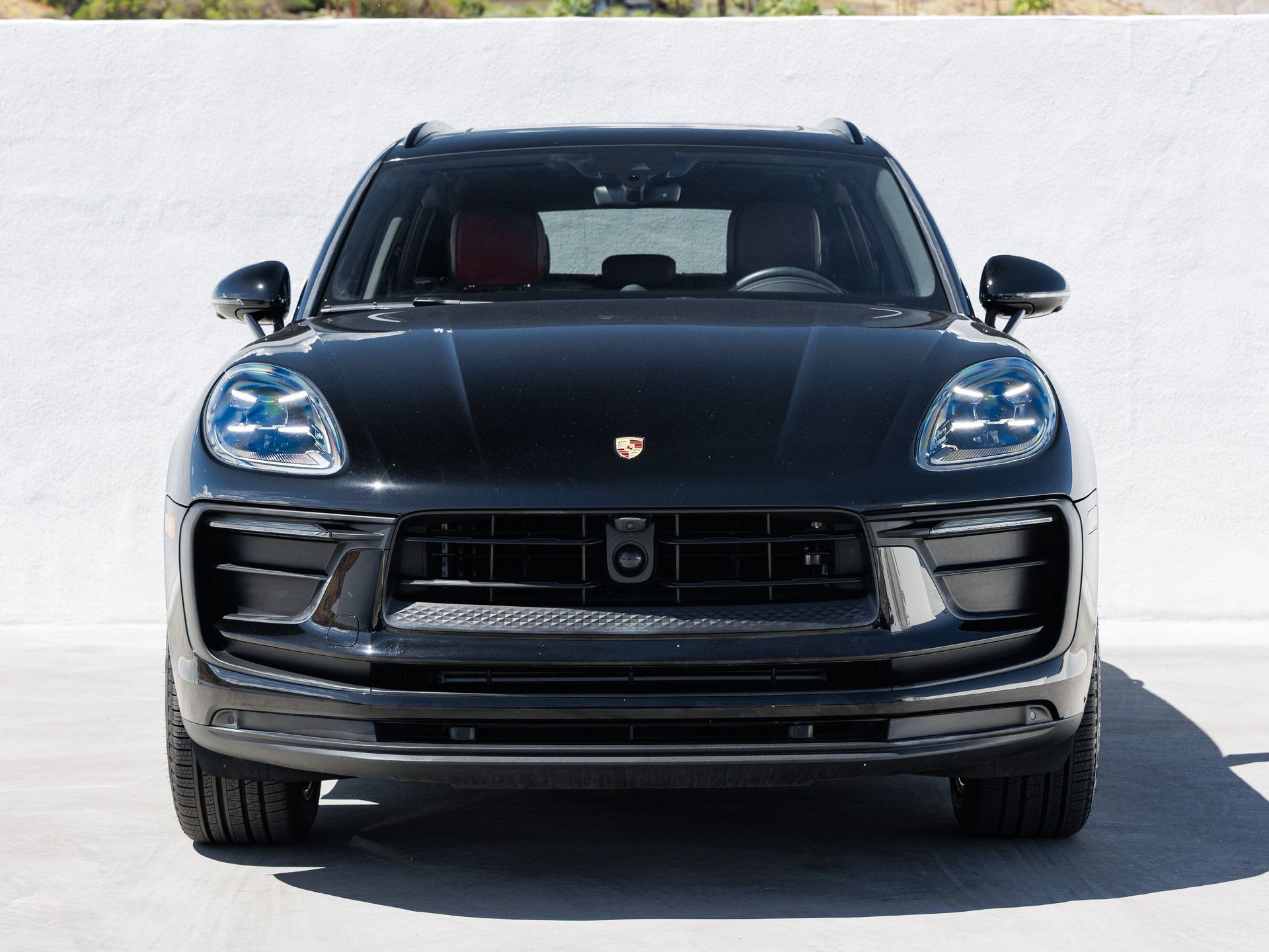 Certified 2026 Porsche Macan AWD/4WD image 10