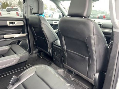 Certified 2023 Ford Explorer XLT w/ Equipment Group 202A image 36