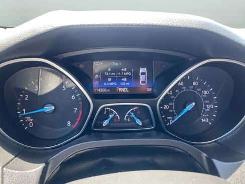 Used 2017 Ford Focus SE FWD image 11