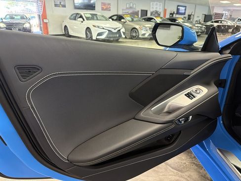Used 2025 Chevrolet Corvette Stingray Coupe w/ 1LT RWD image 19