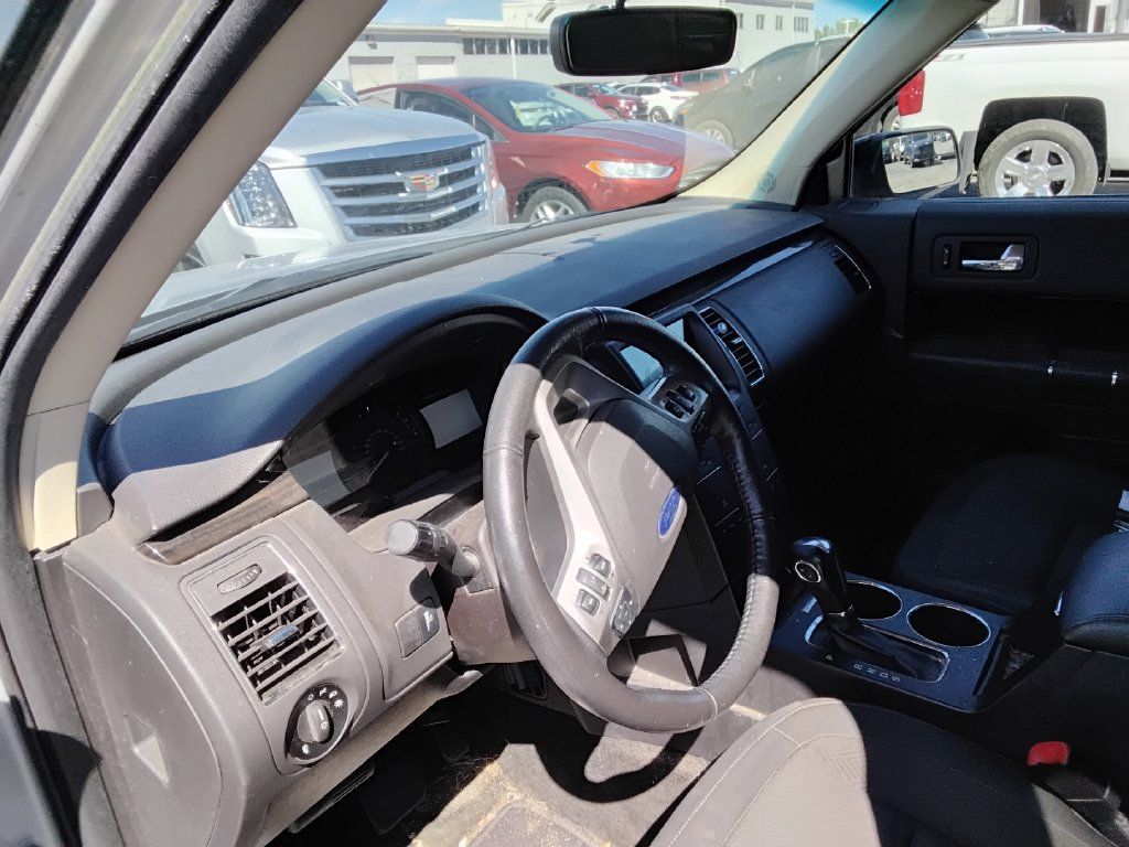Used 2018 Ford Flex SEL FWD image 8