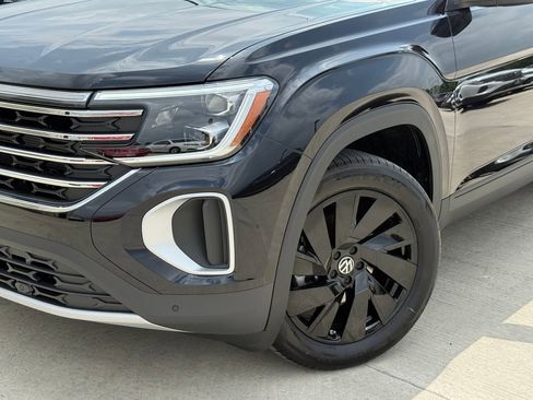 New 2026 Volkswagen Atlas SE FWD image 3