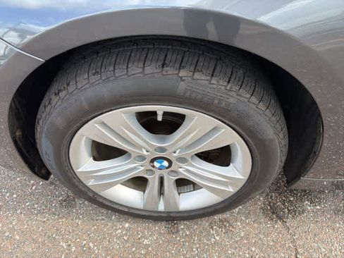 Used 2017 BMW 330i xDrive Sedan AWD/4WD image 29
