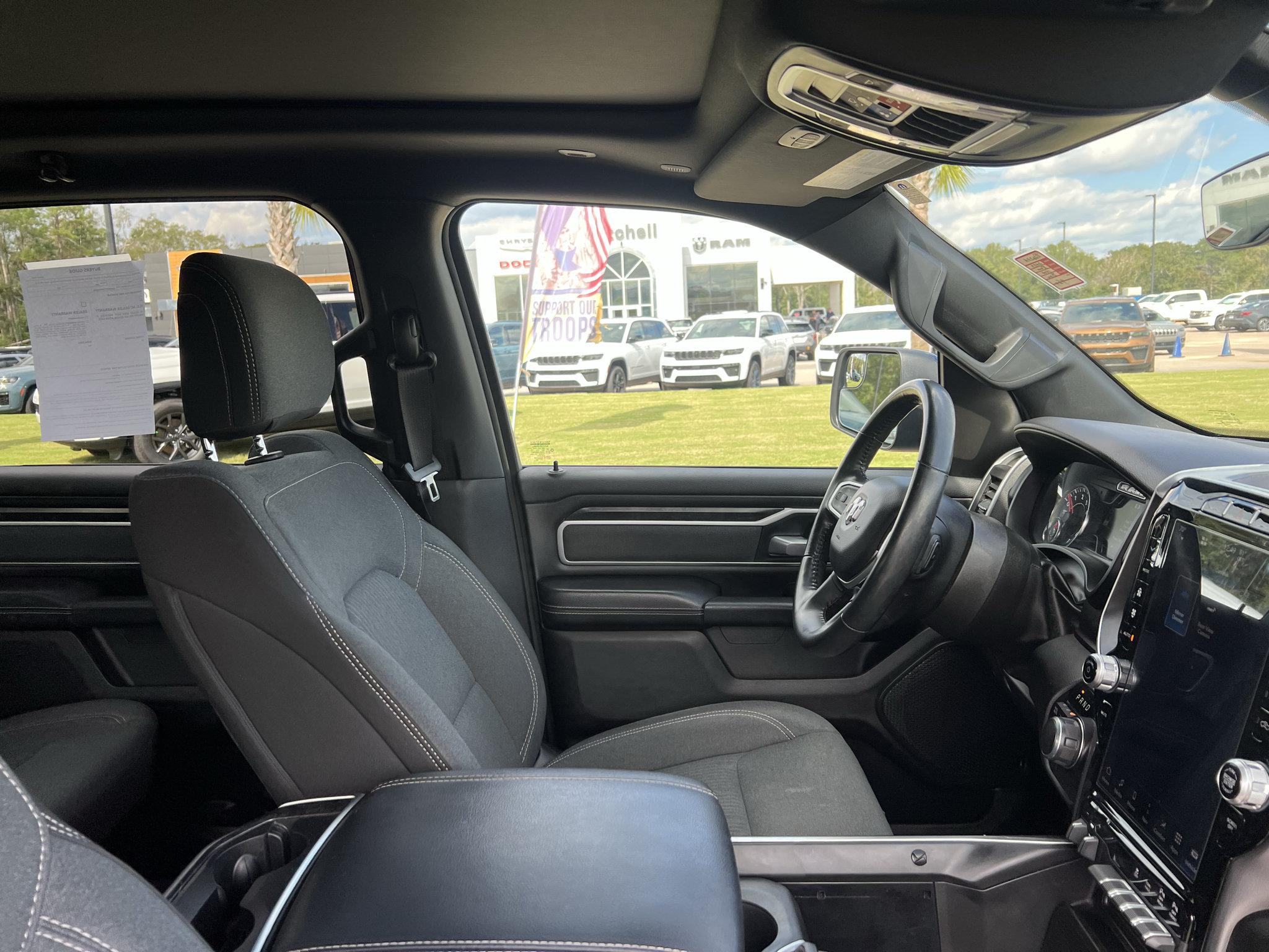 Used 2023 RAM 1500 Big Horn AWD/4WD image 17