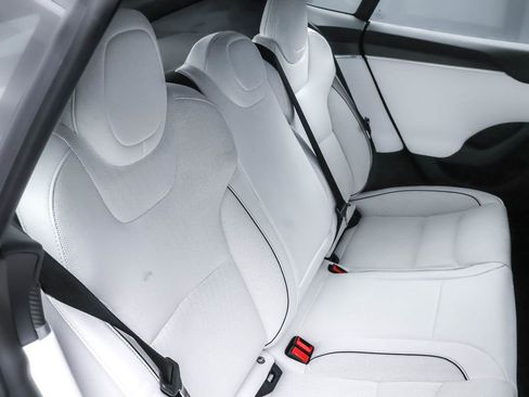 Used 2023 Tesla Model S Plaid image 19