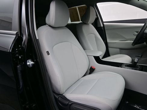 Certified 2026 Hyundai Kona SEL Sport AWD/4WD image 13