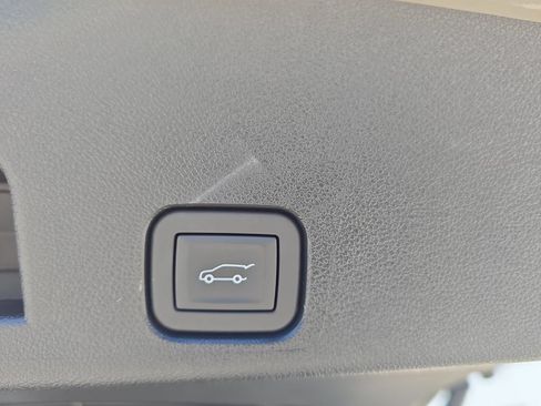 New 2026 GMC Acadia AT4 w/ Luxury Package AWD/4WD image 14