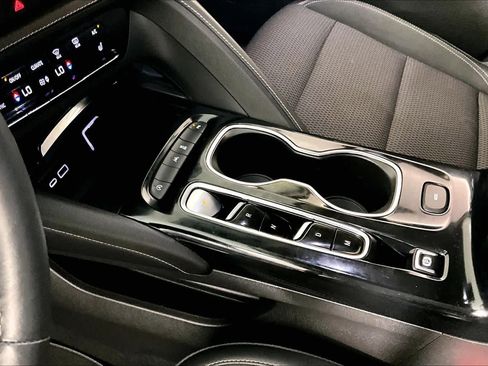 Used 2022 Buick Envision Preferred image 26