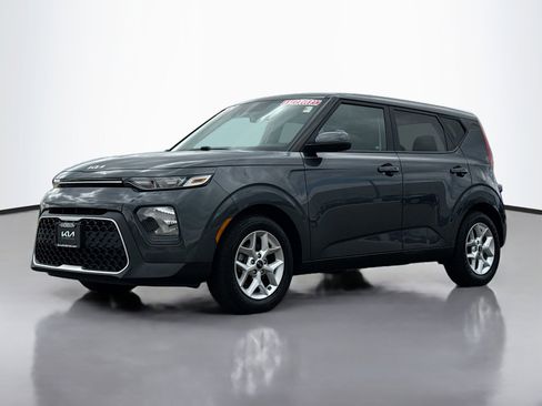 Used 2022 Kia Soul S FWD image 12