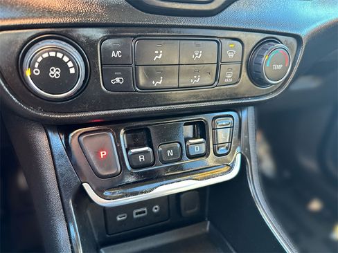 Used 2019 GMC Terrain SLE image 19