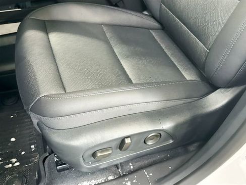 New 2026 Chevrolet Equinox LT w/ Convenience Package II image 21