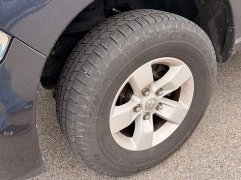 Used 2017 RAM 1500 Express AWD/4WD image 10