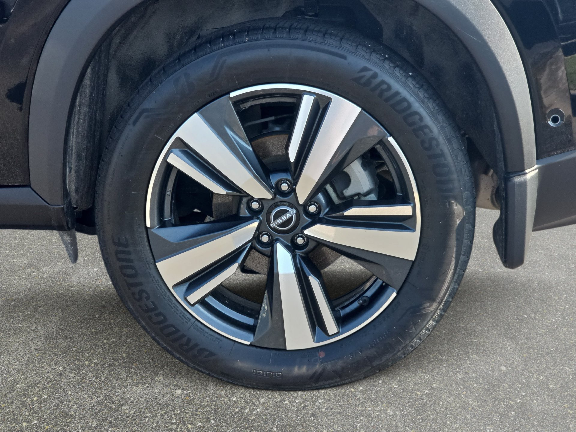 Used 2023 Nissan Rogue SL w/ SL Premium Package FWD image 32