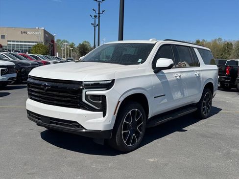 New 2025 Chevrolet Suburban RST w/ RST Capability Package AWD/4WD image 6