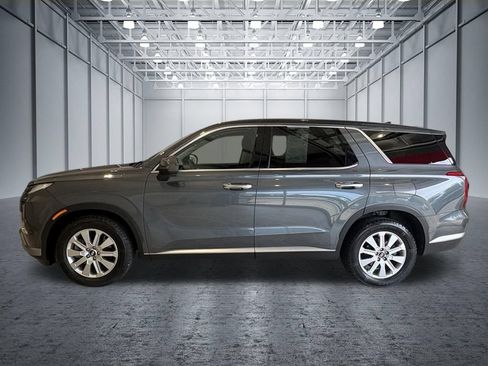 Used 2023 Hyundai Palisade SE AWD/4WD image 2