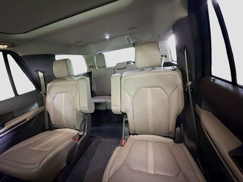 Used 2019 Ford Expedition Limited w/ Equipment Group 302A AWD/4WD image 27