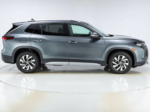 New 2026 Volkswagen Tiguan S FWD image 10
