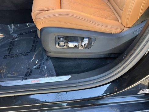Used 2023 BMW X7 xDrive40i w/ Executive Package image 14