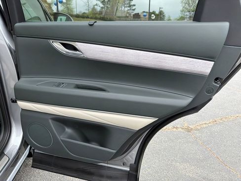 New 2026 Genesis GV80 2.5T Select image 16