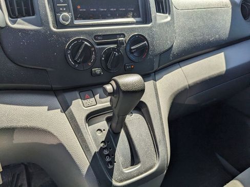 Used 2021 Nissan NV200 SV w/ Sliding Door Glass Package image 22