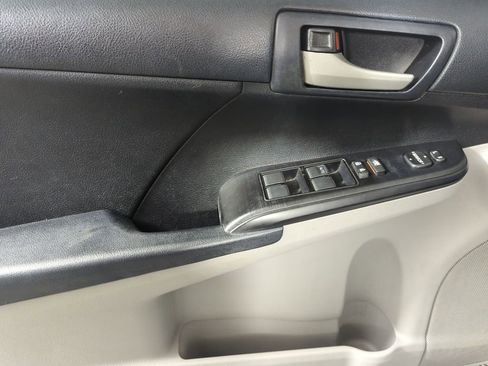 Used 2012 Toyota Camry LE FWD image 9