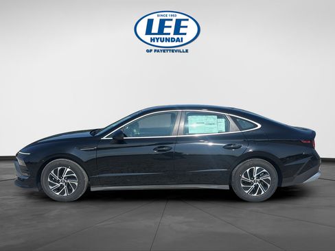 New 2026 Hyundai Sonata Blue FWD image 6