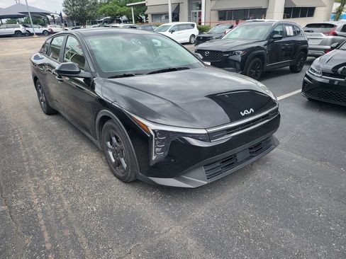 Used 2025 Kia K4 LXS FWD image 7