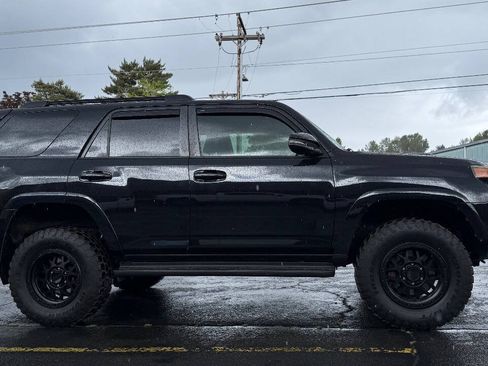 Used 2015 Toyota 4Runner Trail Premium AWD/4WD image 26