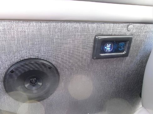 Used 2025 Mercedes-Benz Sprinter 2500 image 18