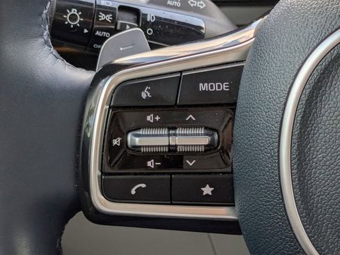 Certified 2025 Kia Carnival SX Prestige image 42