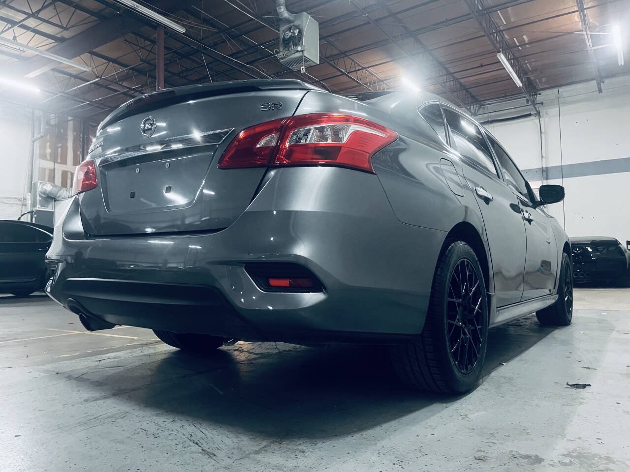 Used 2018 Nissan Sentra SR FWD image 7