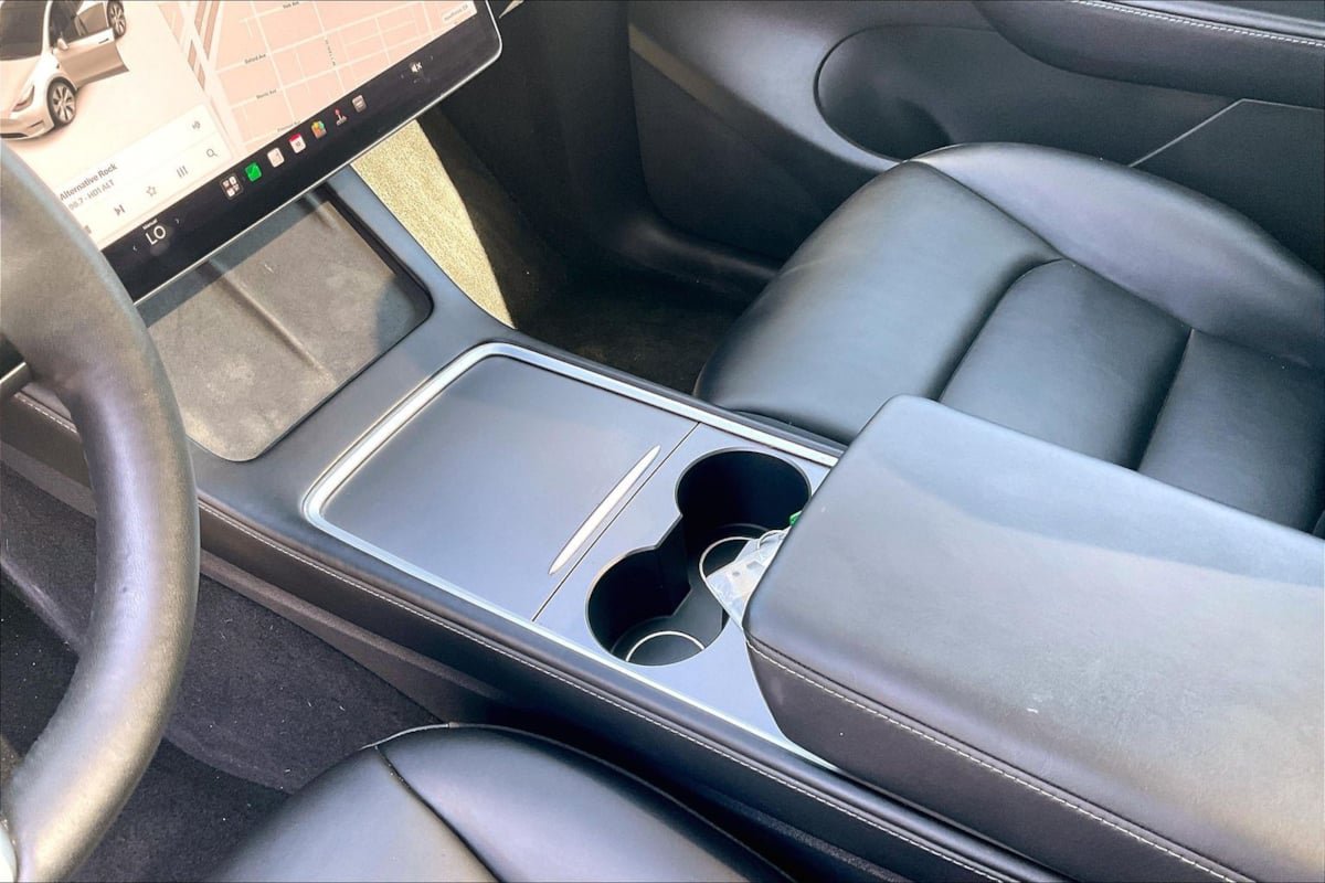 Used 2021 Tesla Model Y Long Range AWD/4WD image 15