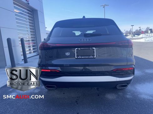 Used 2025 Audi Q5 Premium w/ Convenience Package image 28