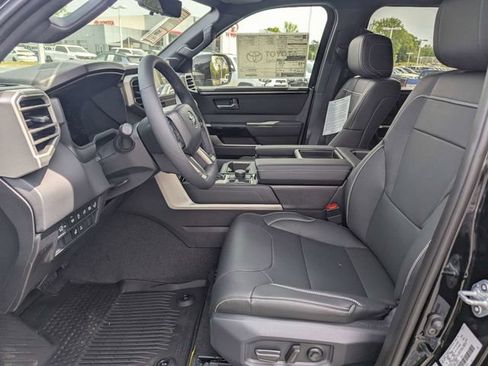 New 2026 Toyota Tundra Limited AWD/4WD image 19