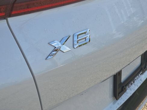 Used 2022 BMW X6 xDrive40i AWD/4WD image 34
