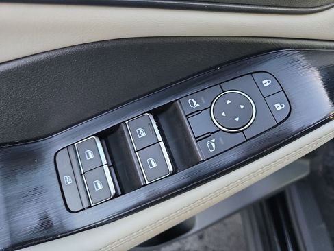 Certified 2023 Nissan Rogue SL image 16