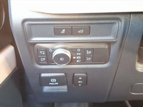 Certified 2022 Ford Expedition Max Platinum image 18