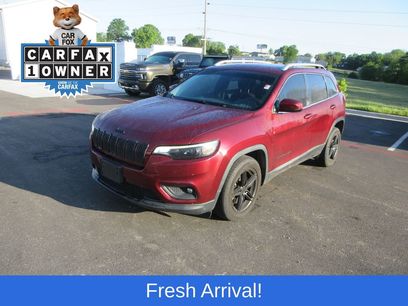 Used 2019 Jeep Cherokee Latitude w/ Popular Appearance Group