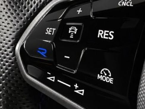 Used 2026 Volkswagen Golf w/ Euro Style Package AWD/4WD image 39
