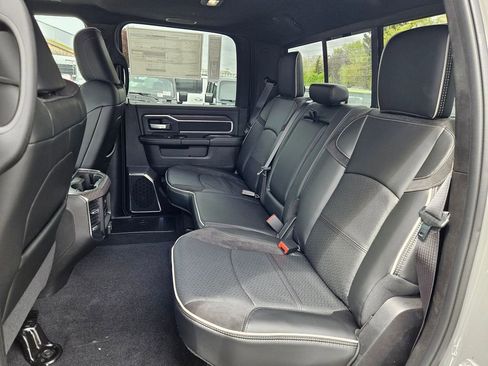 New 2026 RAM 2500 Laramie AWD/4WD image 14