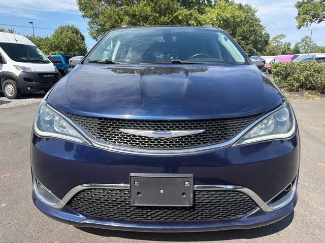 Used 2019 Chrysler Pacifica Limited FWD image 9